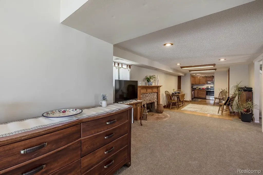 3971 S Shore Drive Elba Township MI 48446