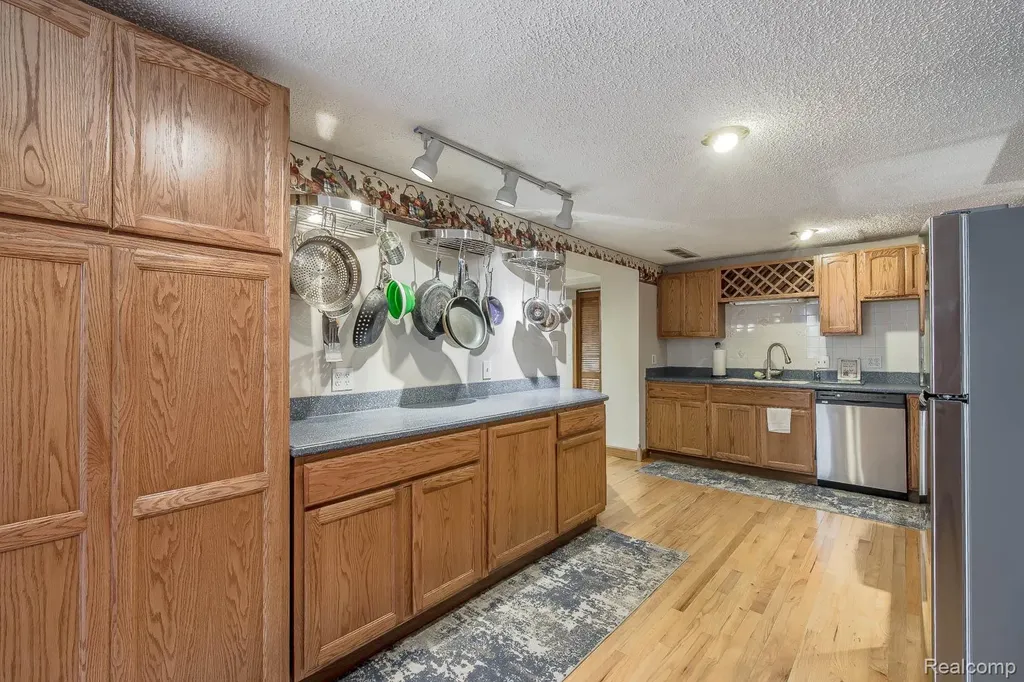 3971 S Shore Drive Elba Township MI 48446