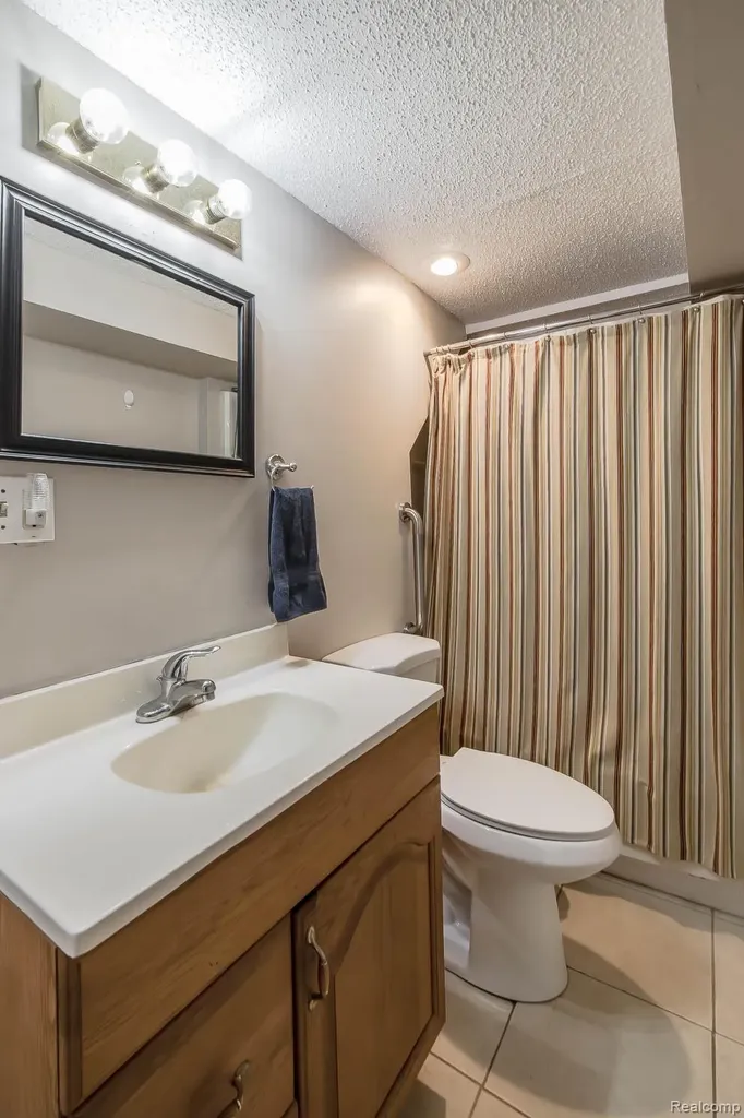 3971 S Shore Drive Elba Township MI 48446