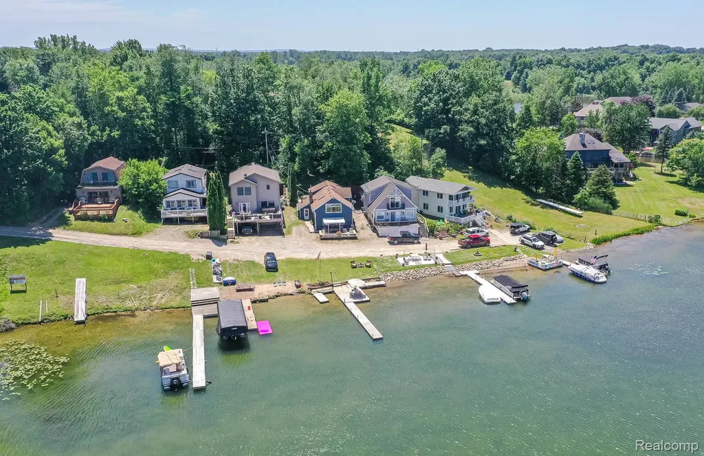 3971 S Shore Drive Elba Township MI 48446