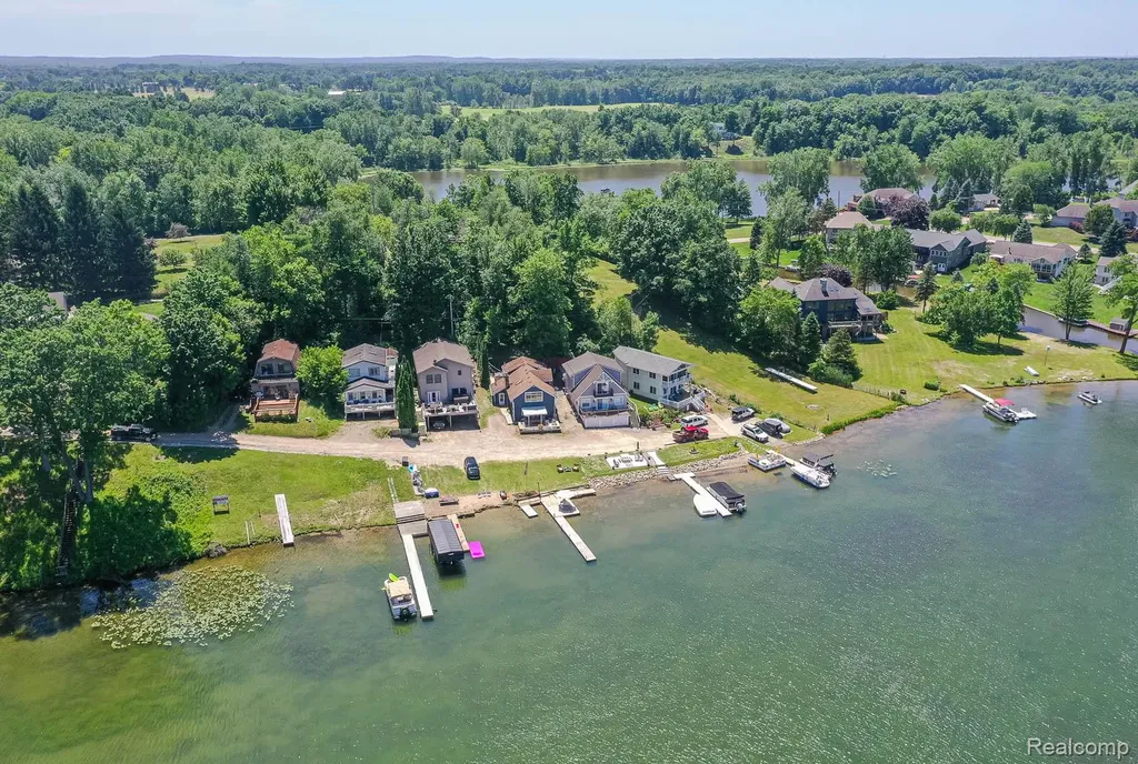 3971 S Shore Drive Elba Township MI 48446