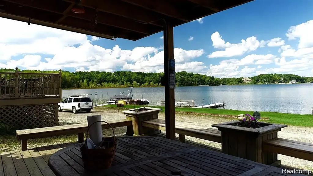 3971 S Shore Drive Elba Township MI 48446