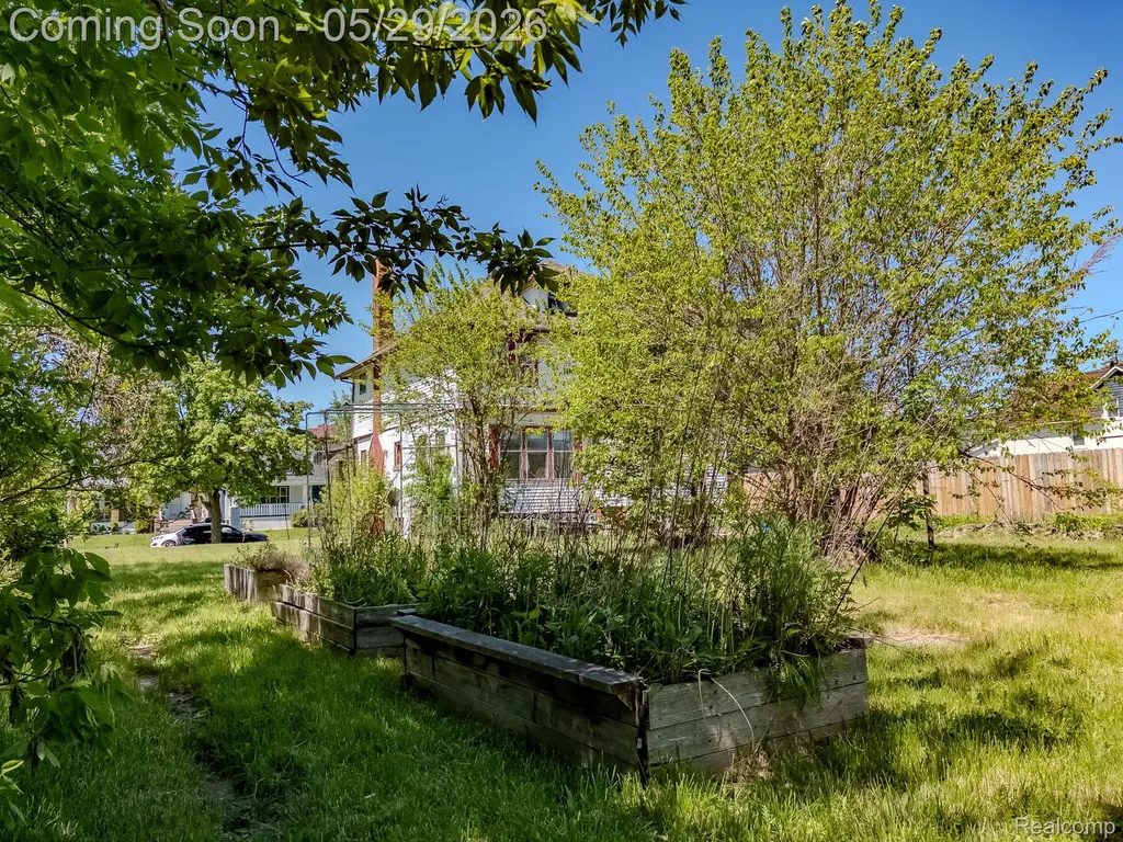 3010 Fischer Street Detroit City MI 48214