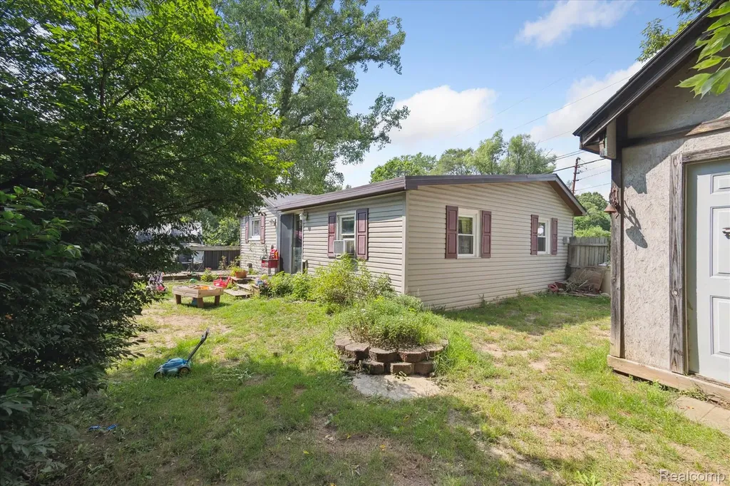 7801 E Michigan Avenue Jackson City MI 49201