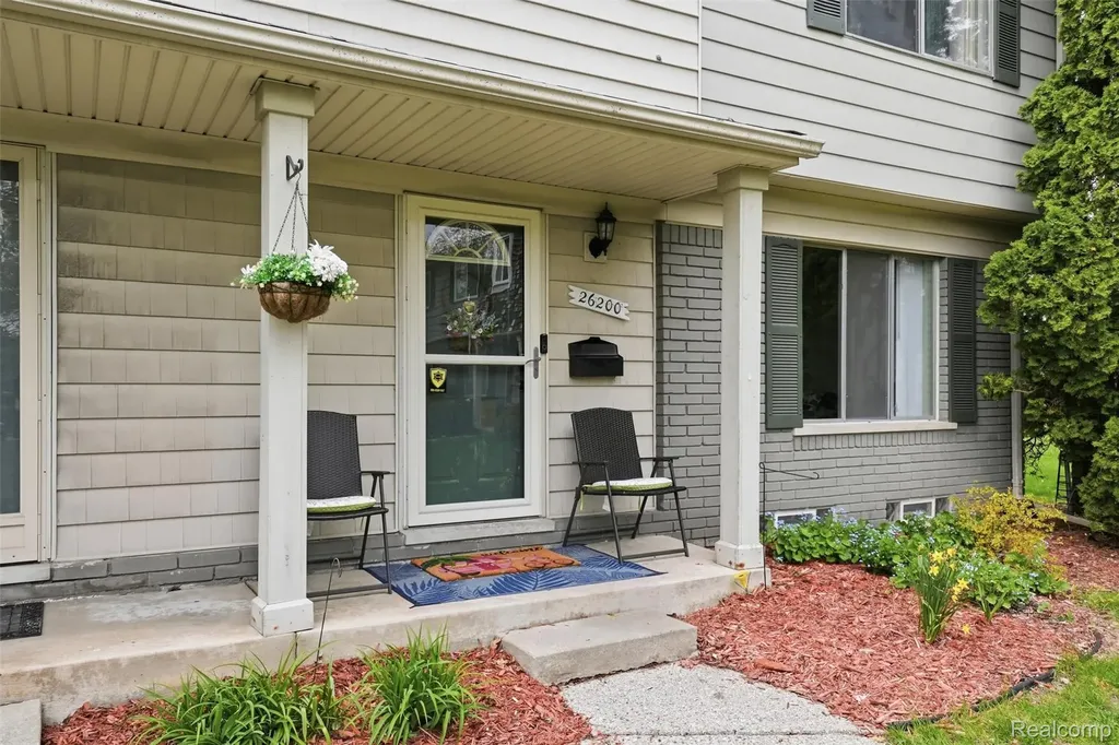 26200 Franklin Pointe Drive Southfield City MI 48034