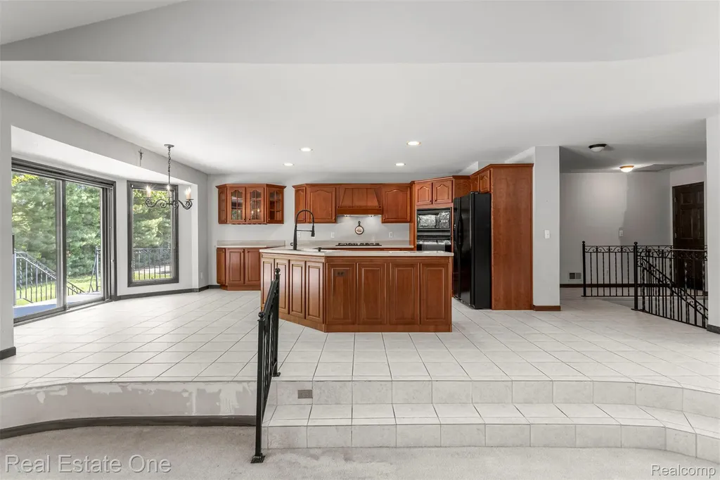 8329 Gray Street Westland City MI 48185