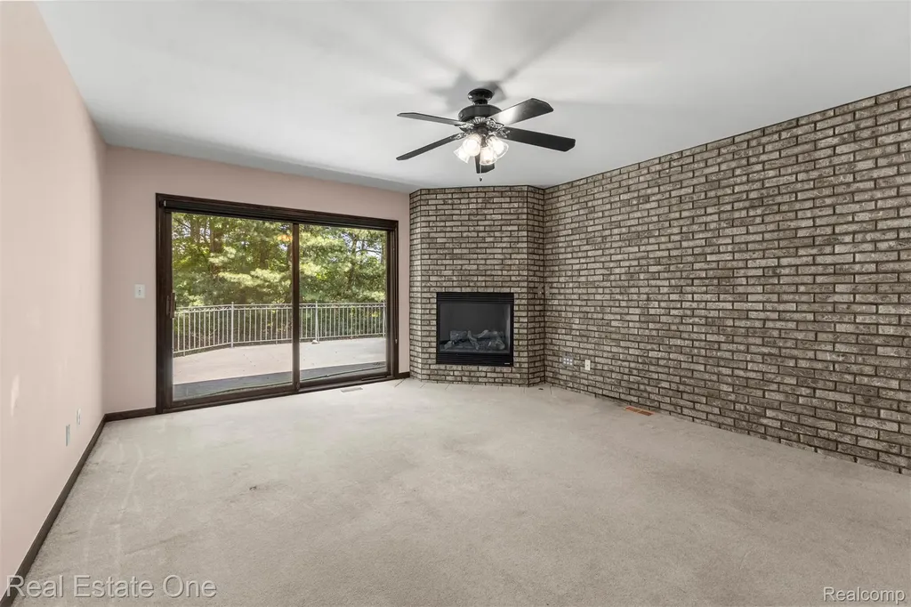 8329 Gray Street Westland City MI 48185