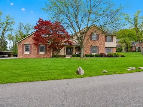 29539 Pine Ridge Circle Farmington Hills City MI 48331