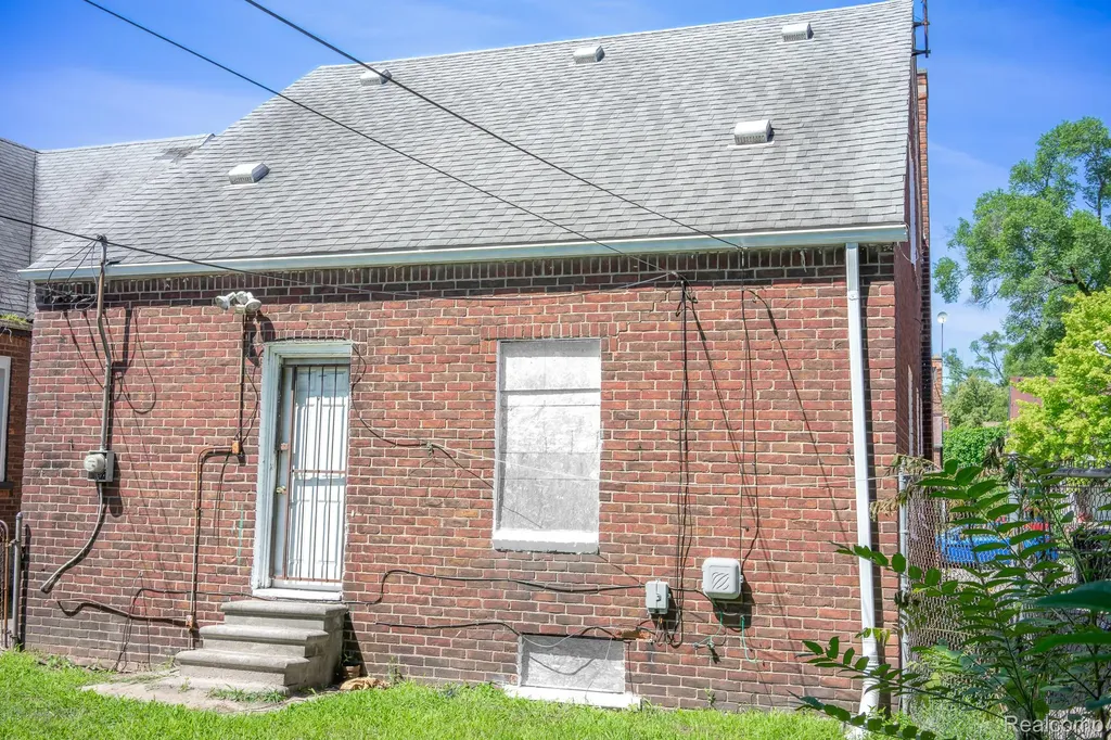 15864 Tracey Street Detroit City MI 48227