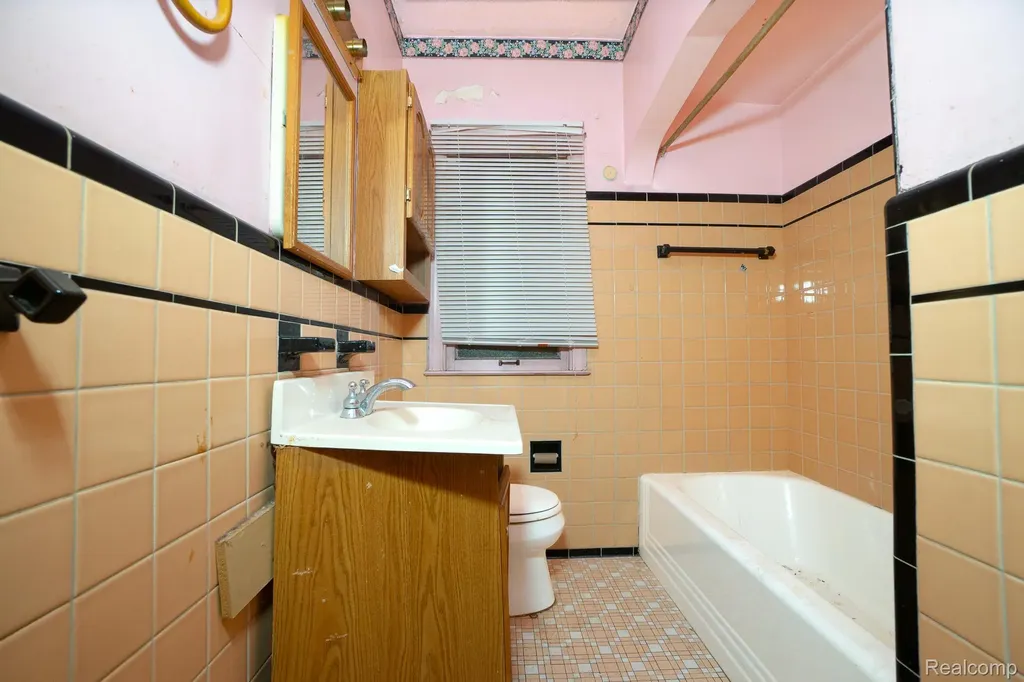15864 Tracey Street Detroit City MI 48227