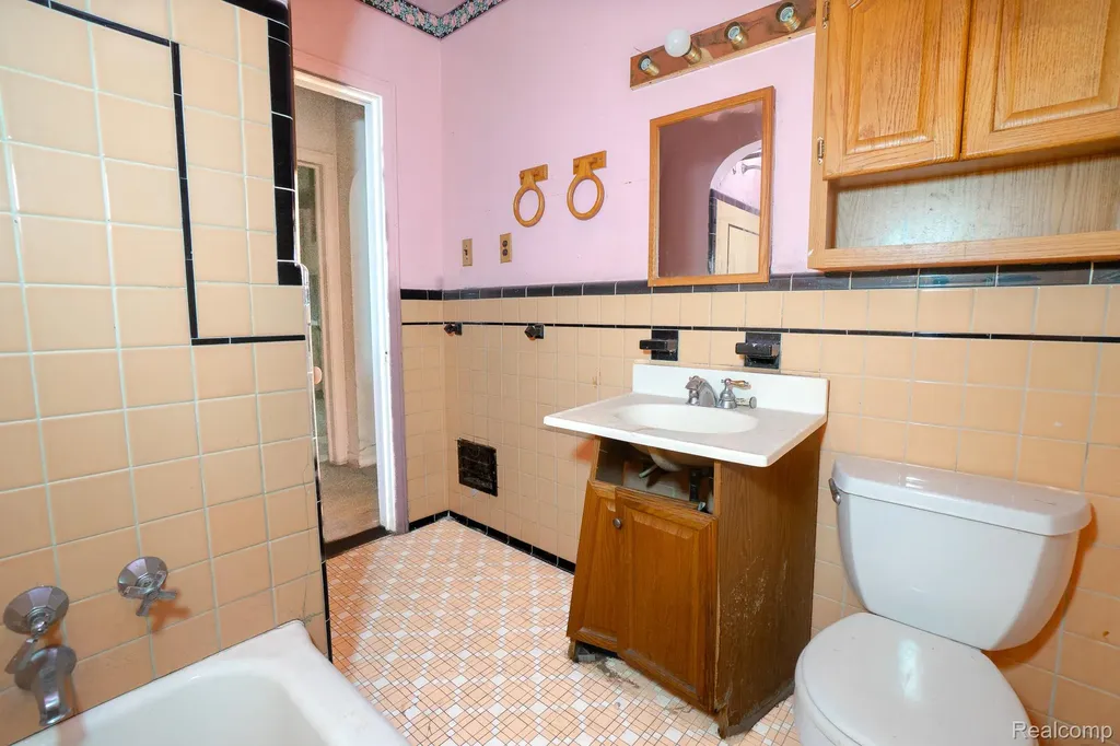 15864 Tracey Street Detroit City MI 48227
