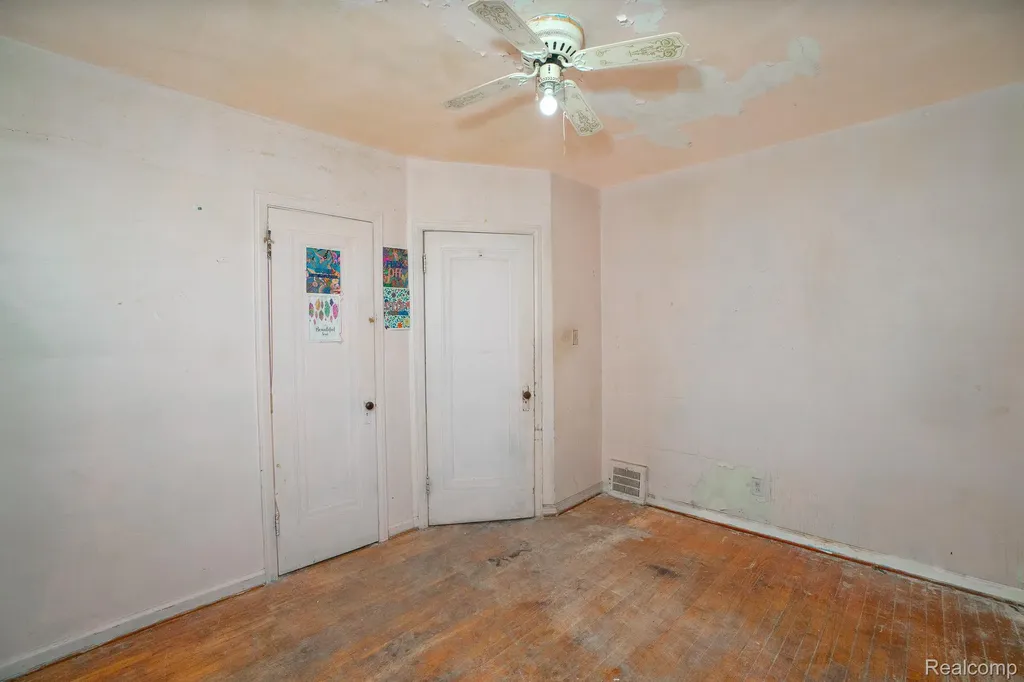 15864 Tracey Street Detroit City MI 48227