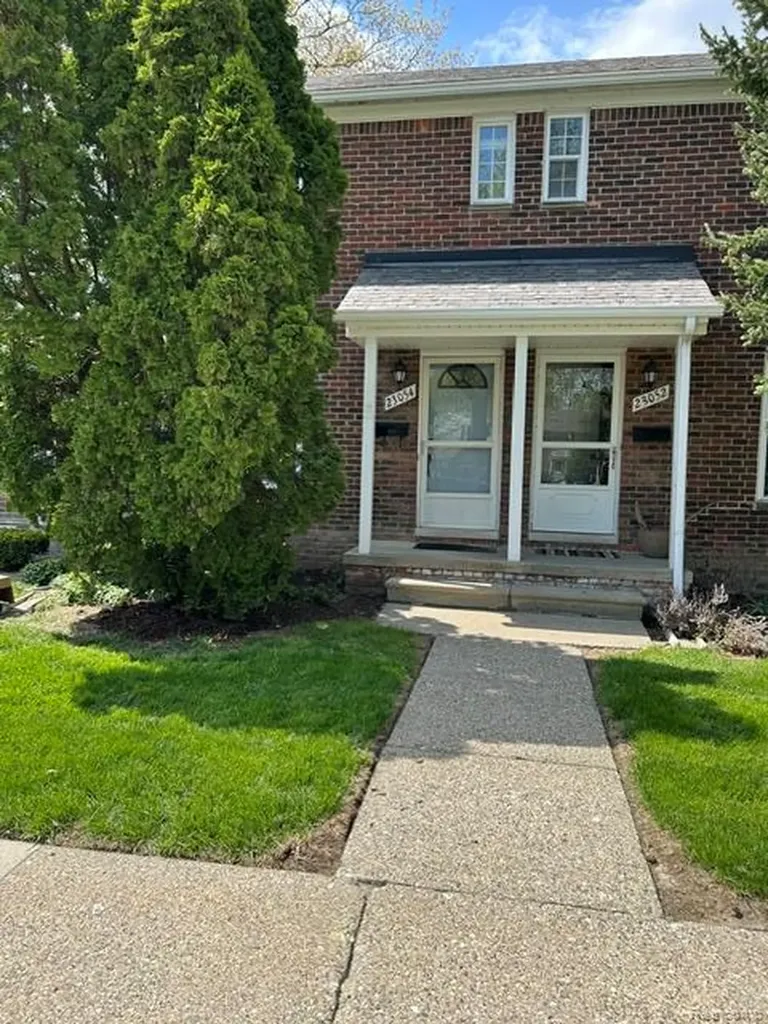 23054 Gary Lane St. Clair Shores City MI 48080
