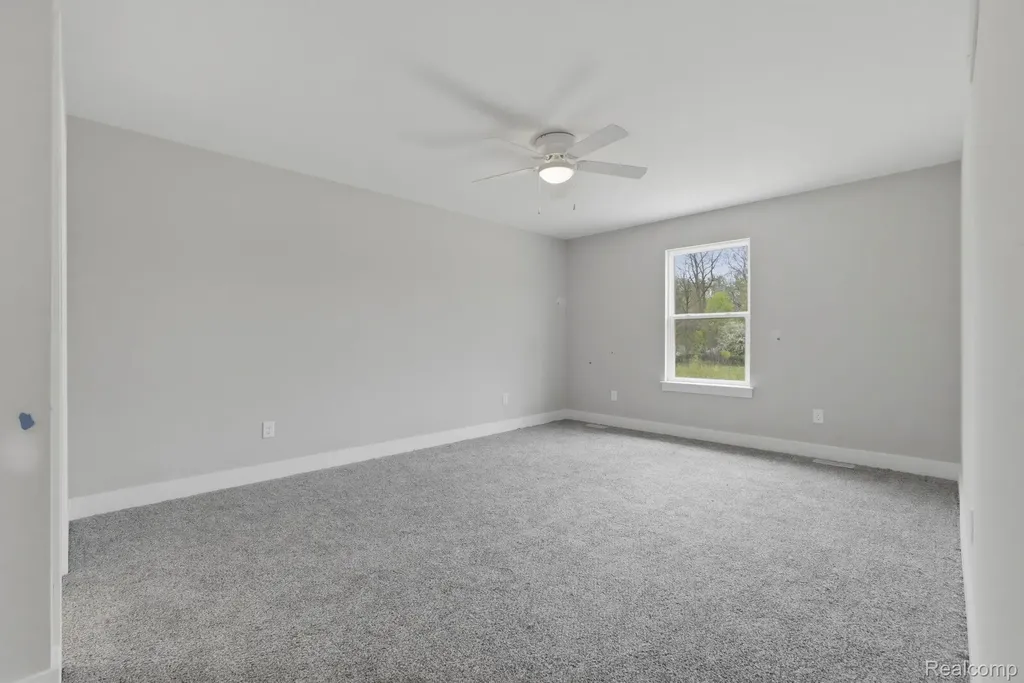 2279 Baltimore Davison City MI 48423