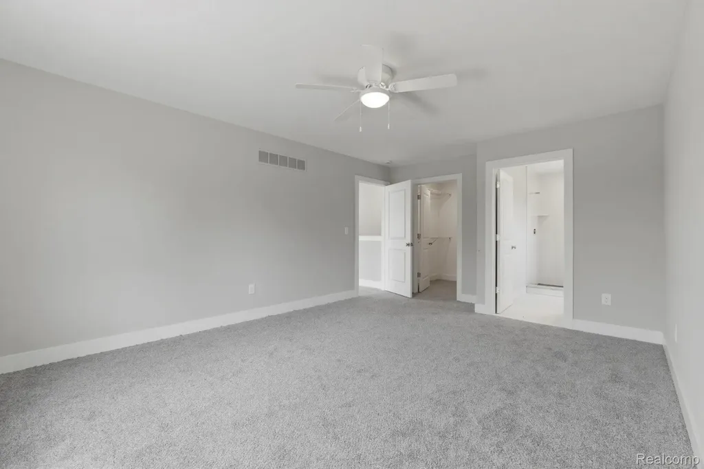 2279 Baltimore Davison City MI 48423