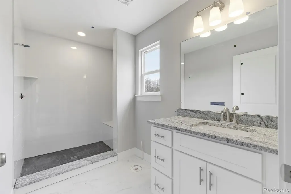 2279 Baltimore Davison City MI 48423