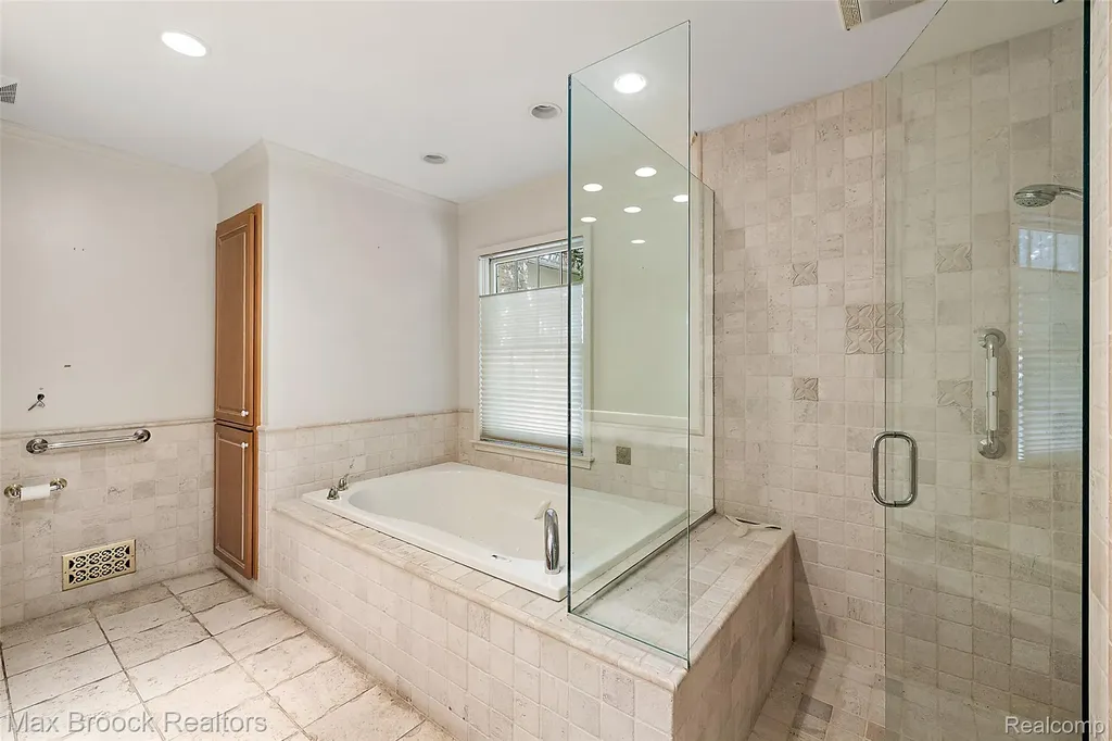 674 Rudgate Road Bloomfield Hills City MI 48304