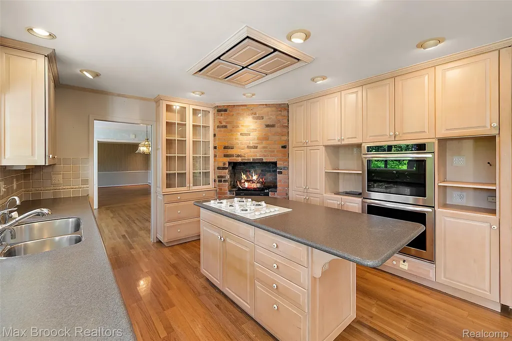 674 Rudgate Road Bloomfield Hills City MI 48304