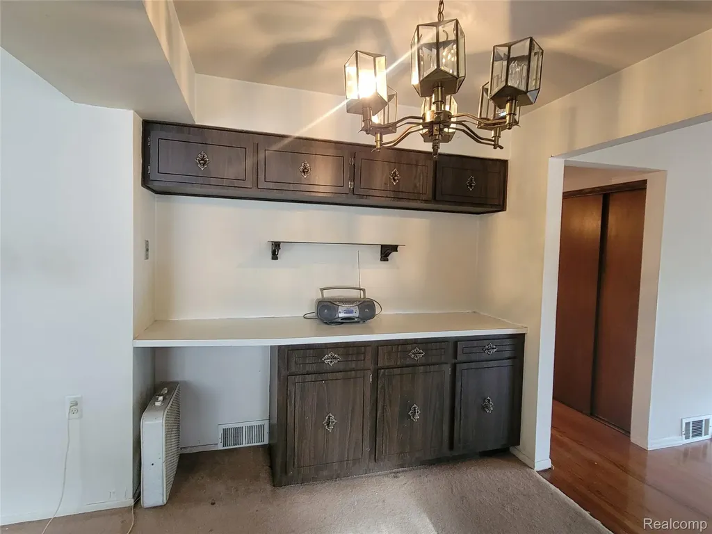 31770 Pembroke Street Livonia City MI 48152