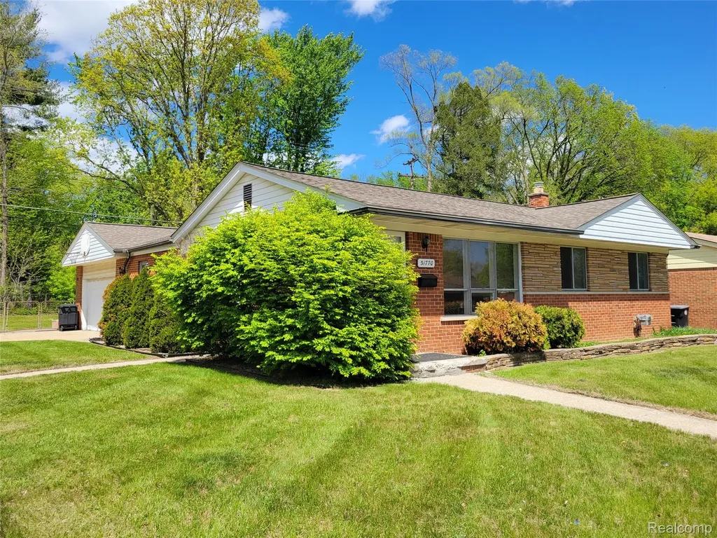 31770 Pembroke Street Livonia City MI 48152