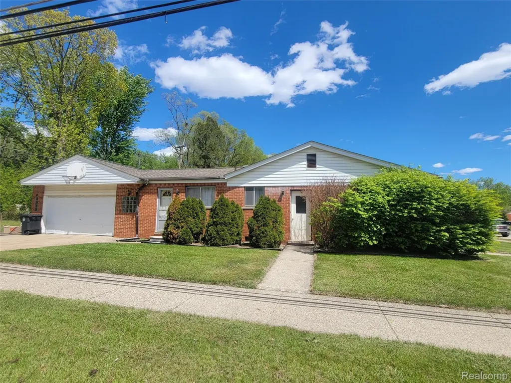 31770 Pembroke Street Livonia City MI 48152