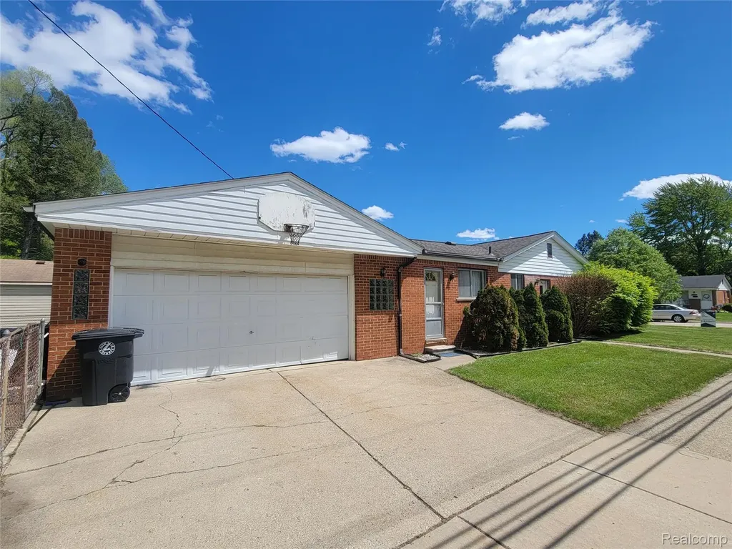 31770 Pembroke Street Livonia City MI 48152