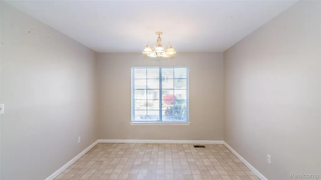 32296 W 12 Mile Road Farmington Hills City MI 48334