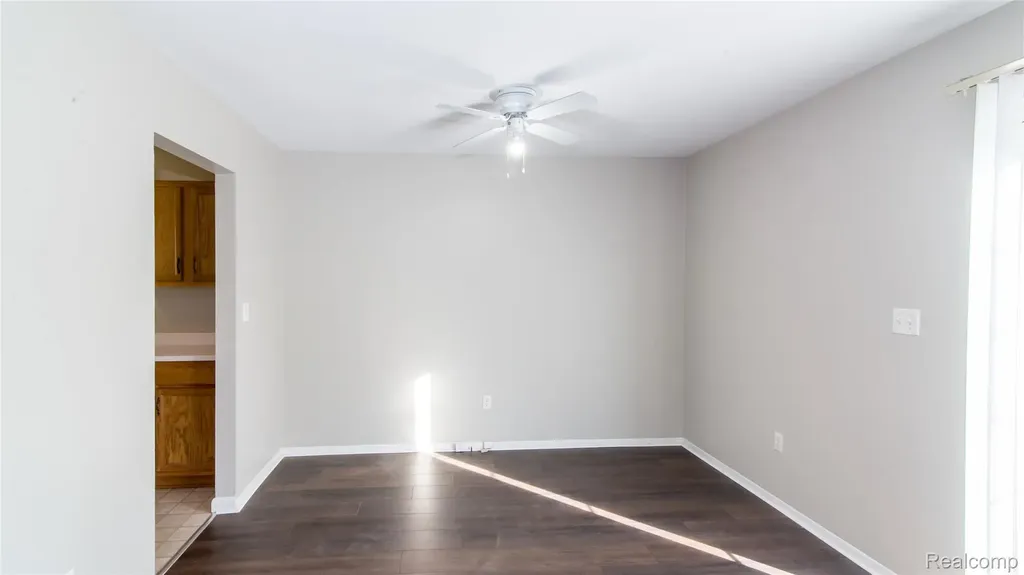 32296 W 12 Mile Road Farmington Hills City MI 48334