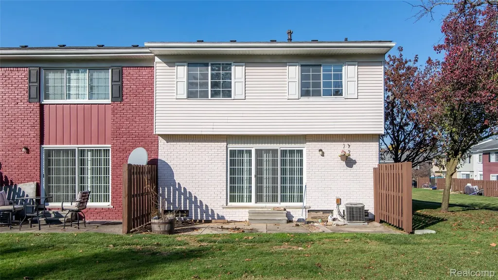 32296 W 12 Mile Road Farmington Hills City MI 48334