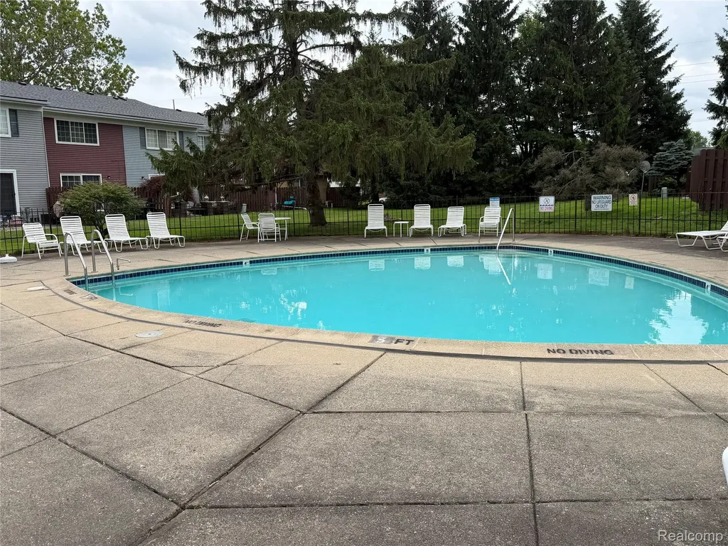 32296 W 12 Mile Road Farmington Hills City MI 48334