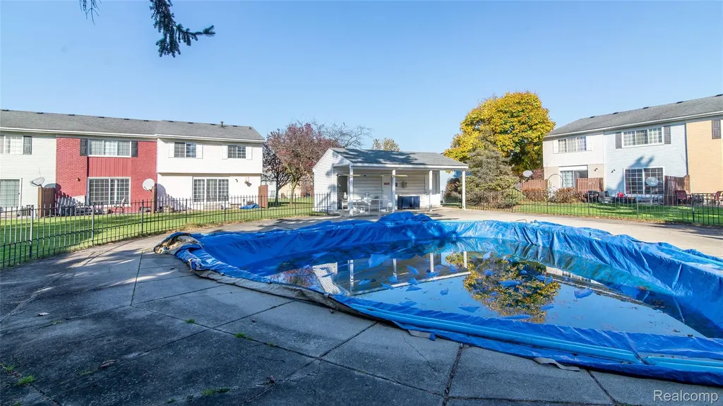 32296 W 12 Mile Road Farmington Hills City MI 48334