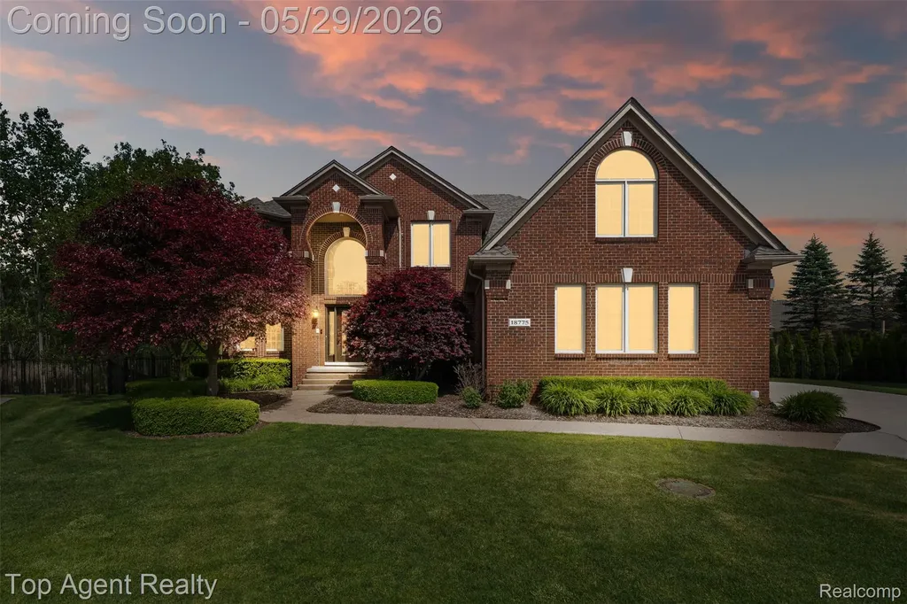 18775 Newbridge Drive Macomb Township MI 48044