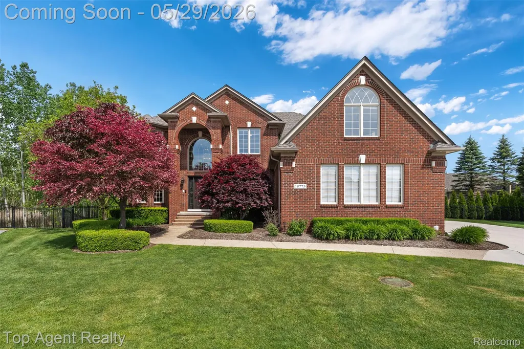 18775 Newbridge Drive Macomb Township MI 48044