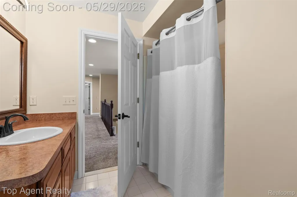 18775 Newbridge Drive Macomb Township MI 48044