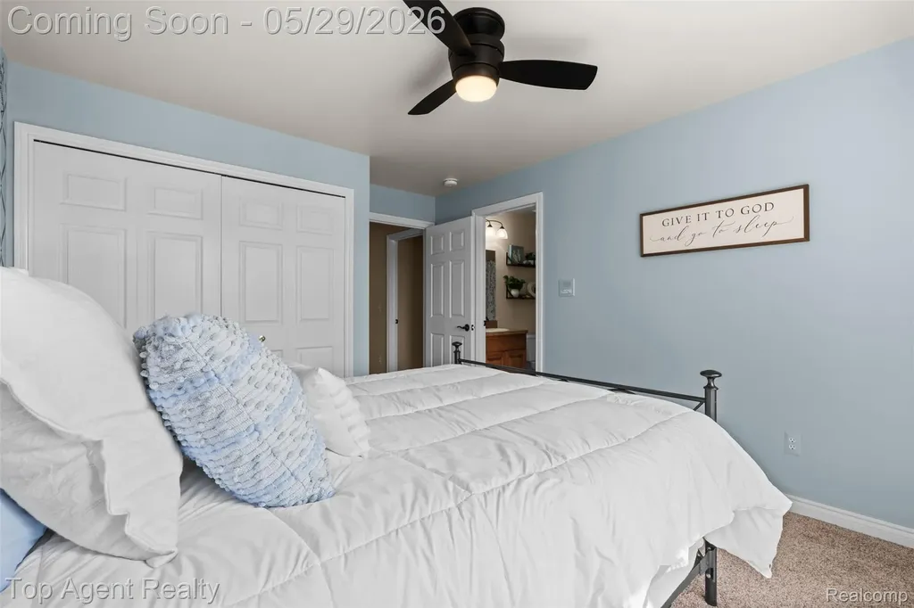 18775 Newbridge Drive Macomb Township MI 48044