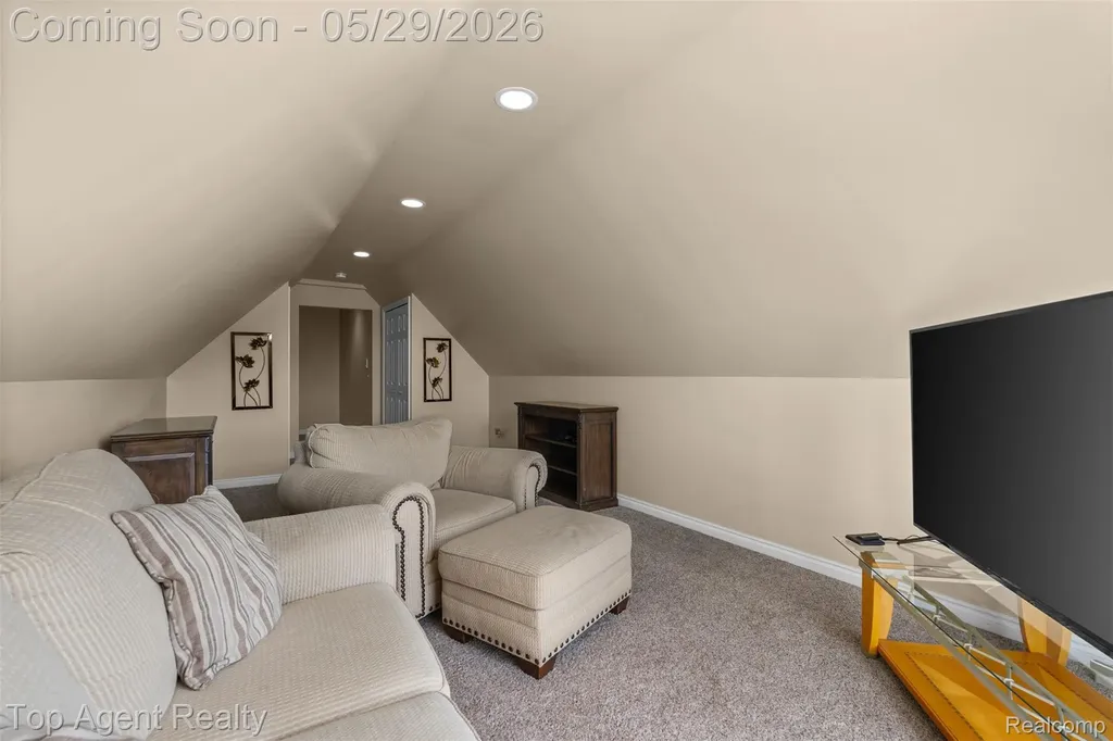 18775 Newbridge Drive Macomb Township MI 48044