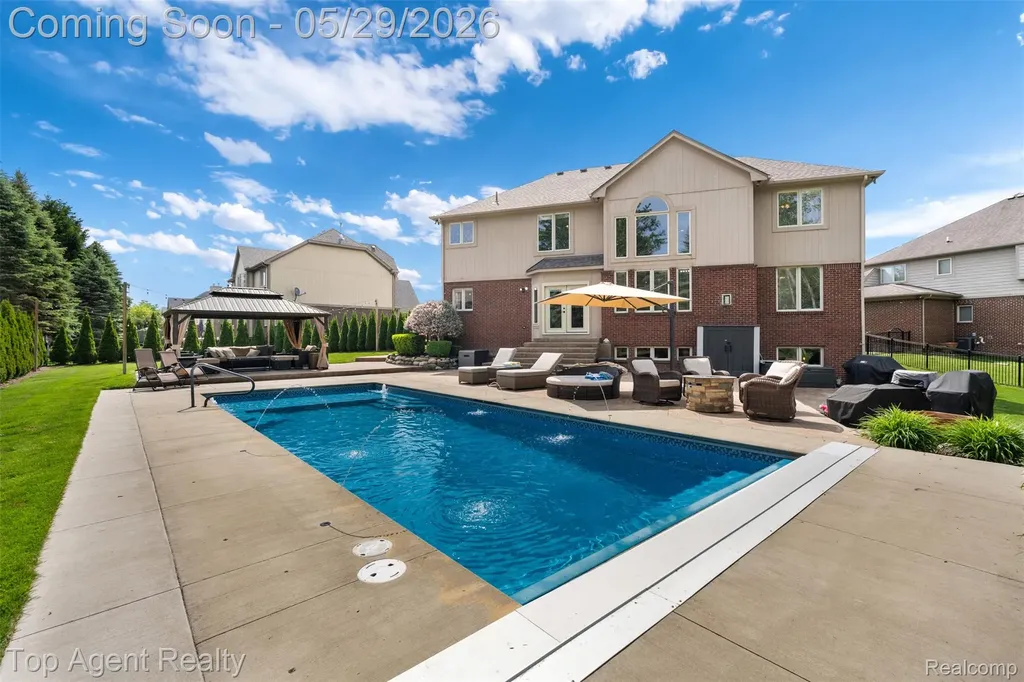 18775 Newbridge Drive Macomb Township MI 48044
