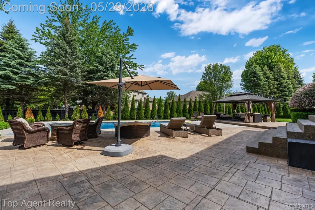 18775 Newbridge Drive Macomb Township MI 48044