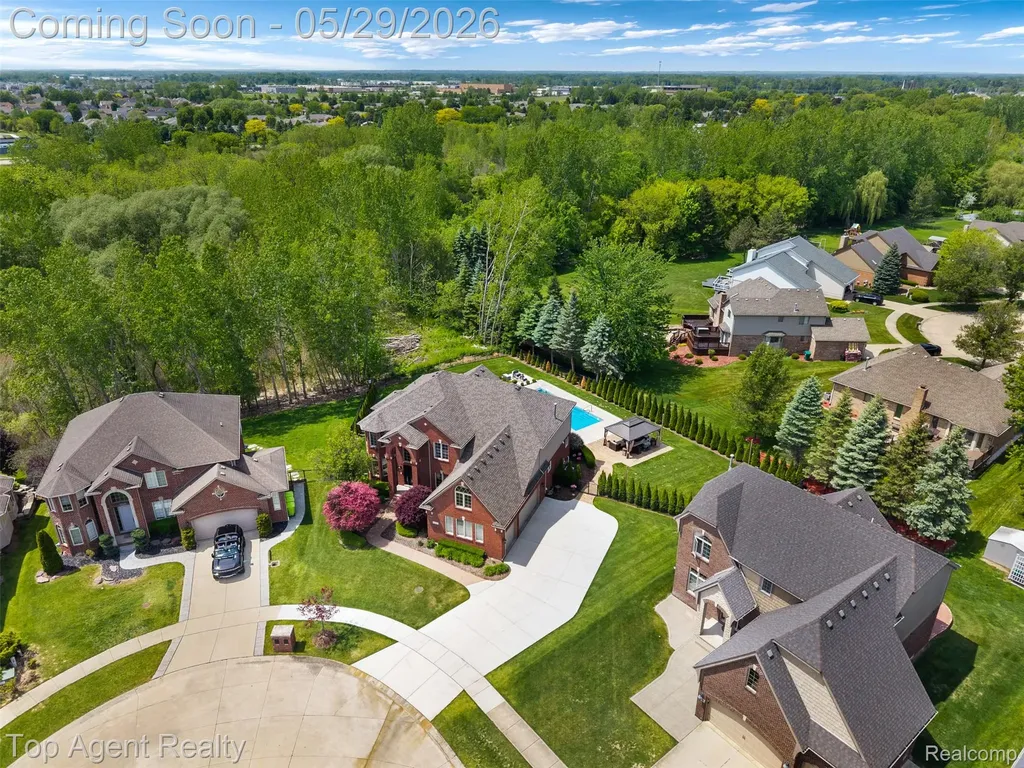 18775 Newbridge Drive Macomb Township MI 48044