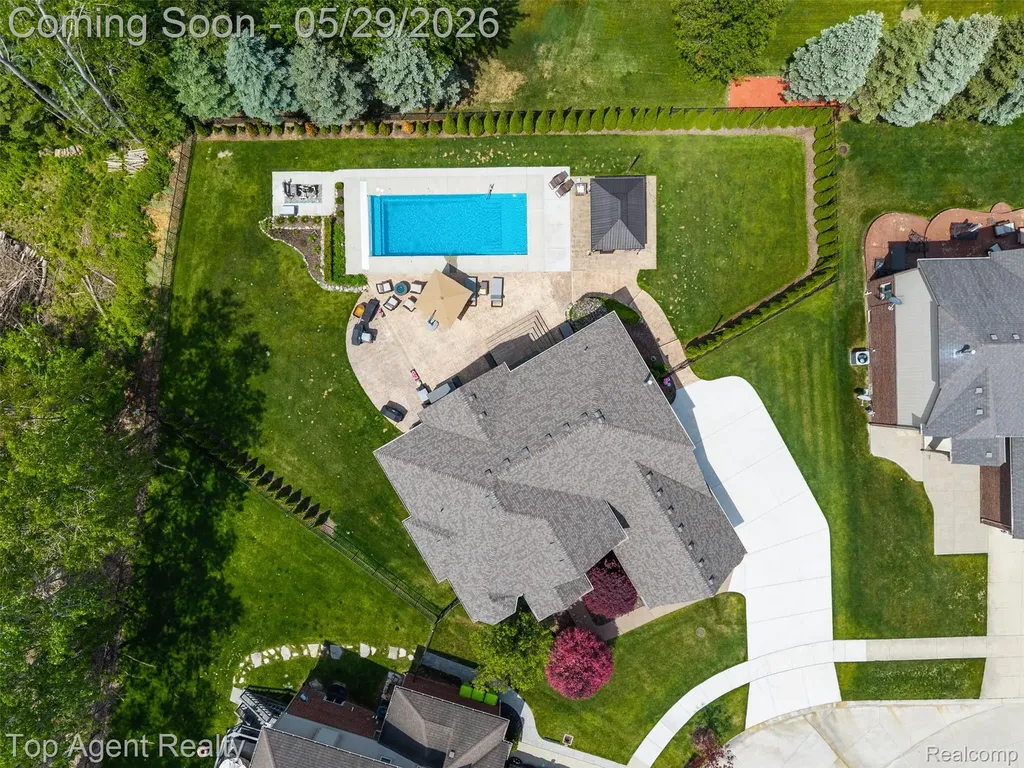 18775 Newbridge Drive Macomb Township MI 48044