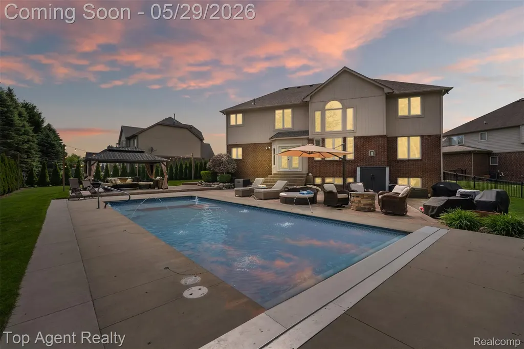 18775 Newbridge Drive Macomb Township MI 48044
