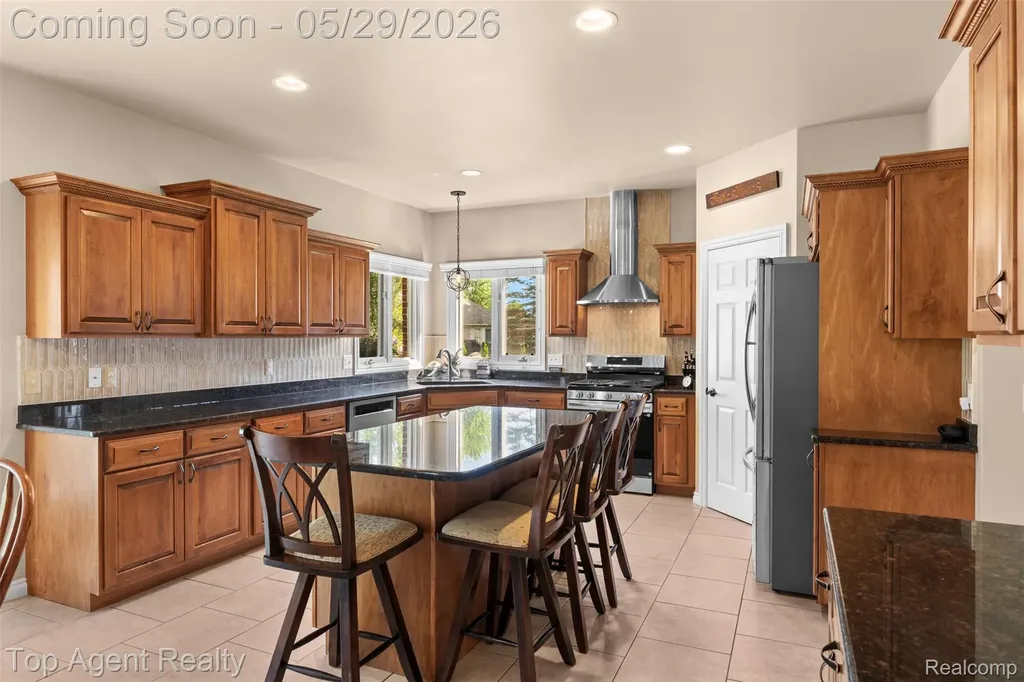 18775 Newbridge Drive Macomb Township MI 48044