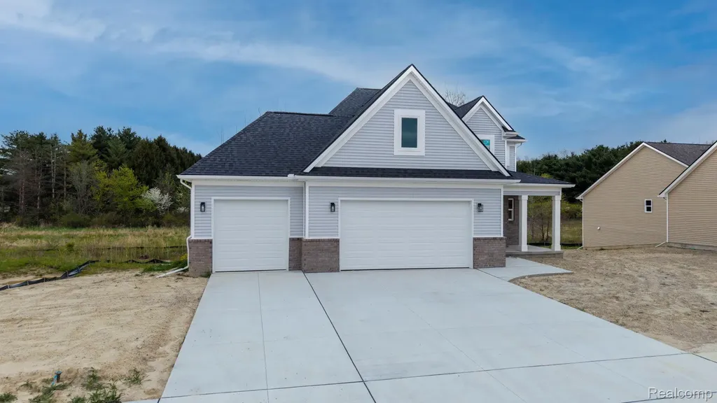 2359 Baltimore Davison City MI 48423