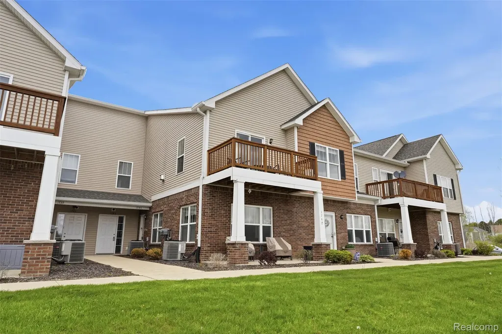 1745 Welland Street Howell City MI 48855