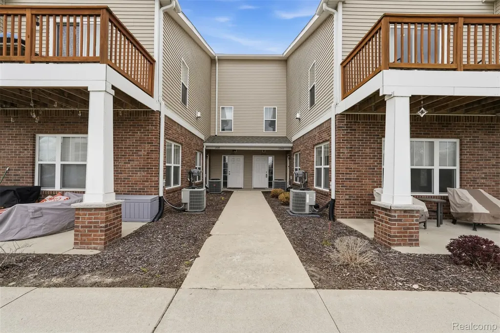 1745 Welland Street Howell City MI 48855
