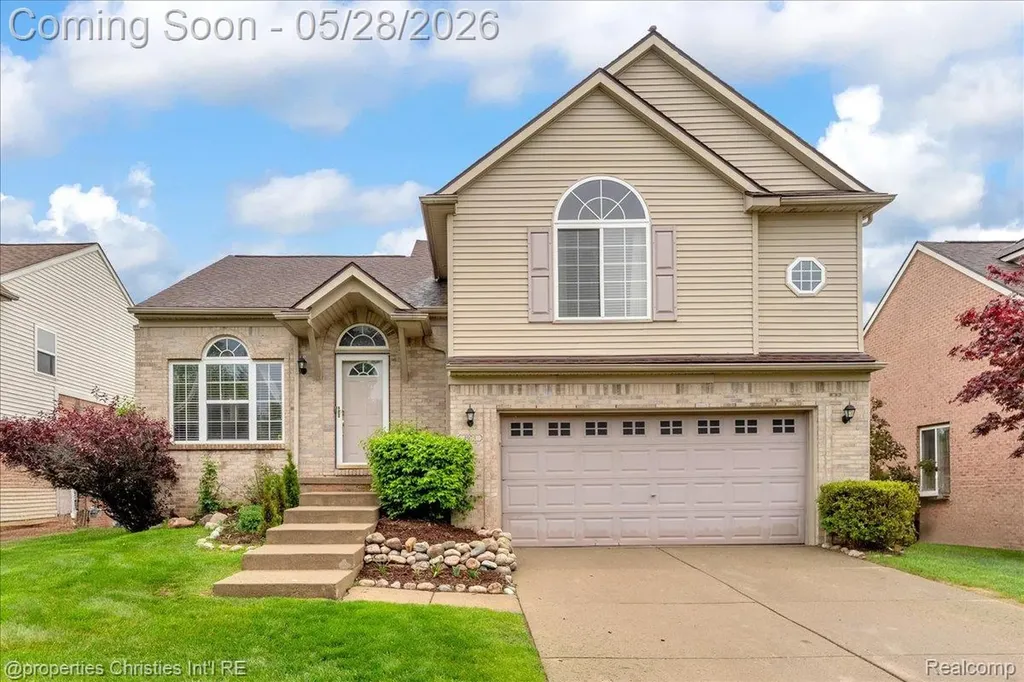 1973 Golfview Lane Westland City MI 48186