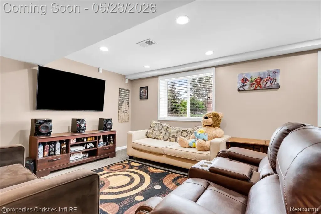 1973 Golfview Lane Westland City MI 48186