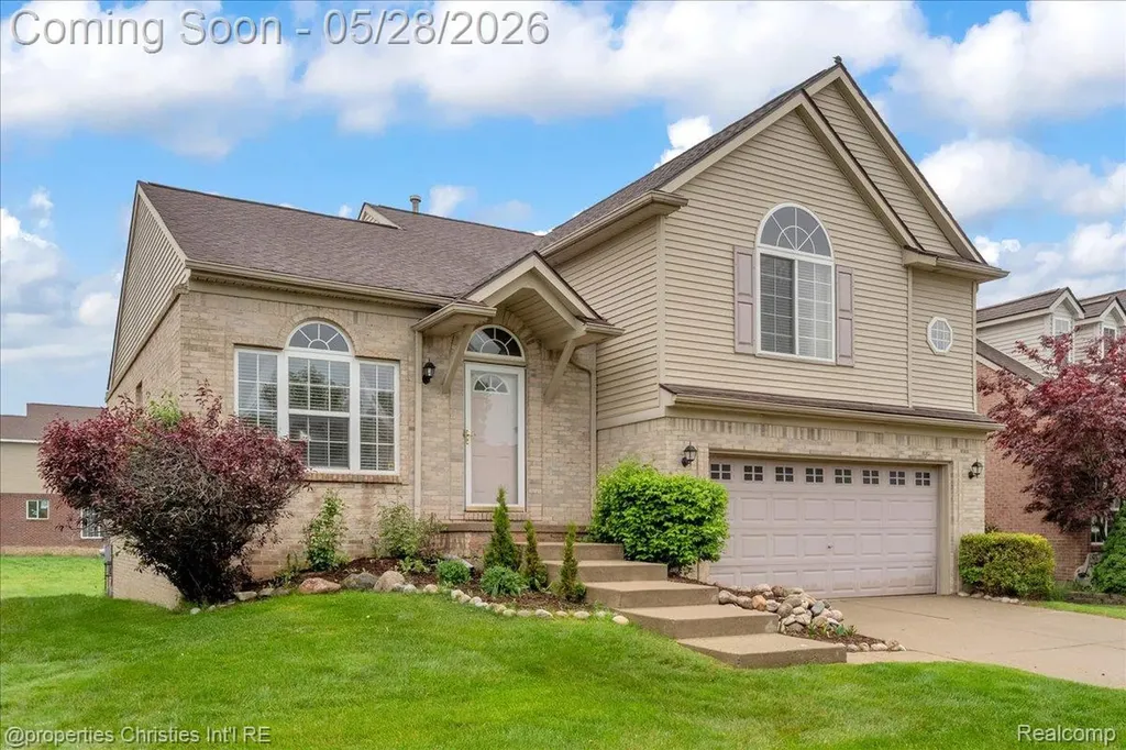 1973 Golfview Lane Westland City MI 48186