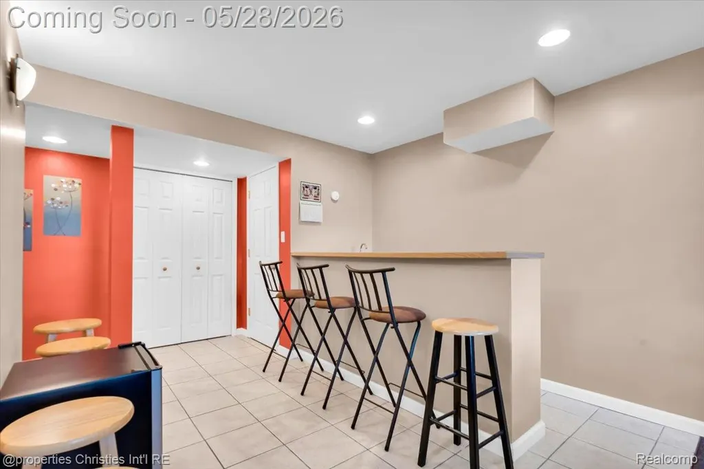 1973 Golfview Lane Westland City MI 48186