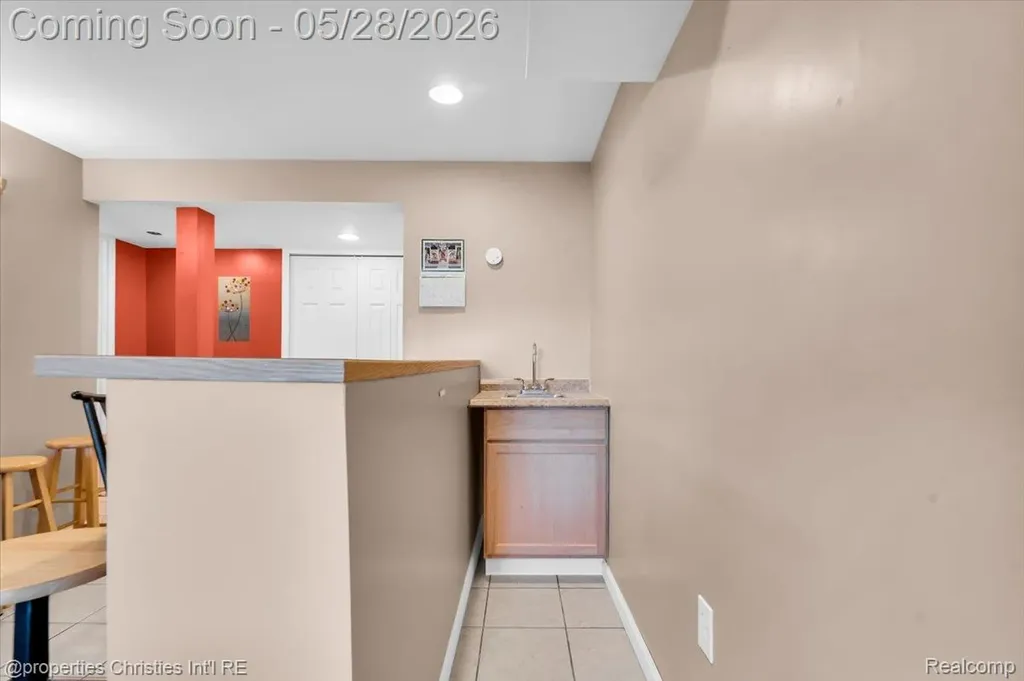 1973 Golfview Lane Westland City MI 48186